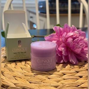 Clinique Take The Day Off Cleansing Balm